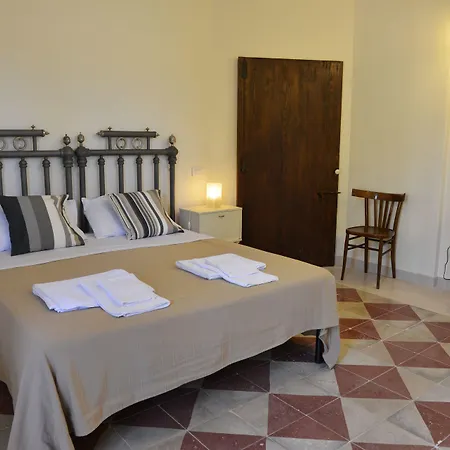 Corte Dei Salentini فندق مبيت وإفطار