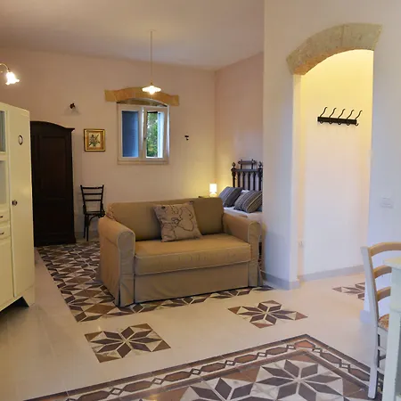 Oda ve Kahvaltı Corte Dei Salentini