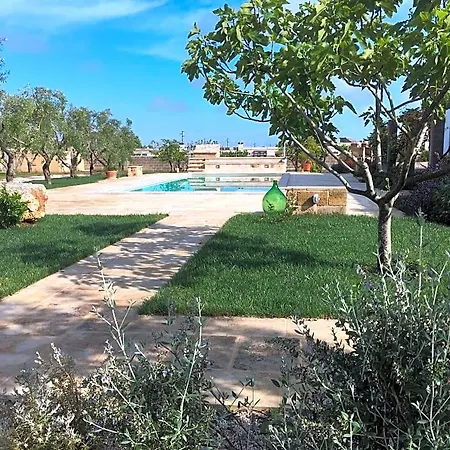 Corte Dei Salentini B&B